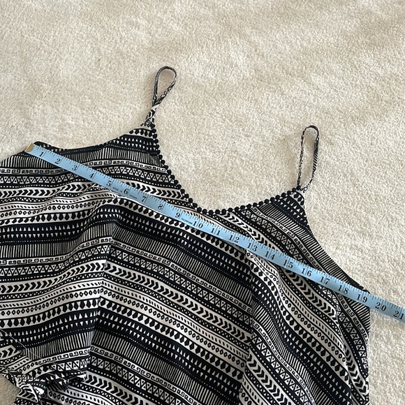 Lightweight Tiered Camisole blouse - Picture 3 of 8